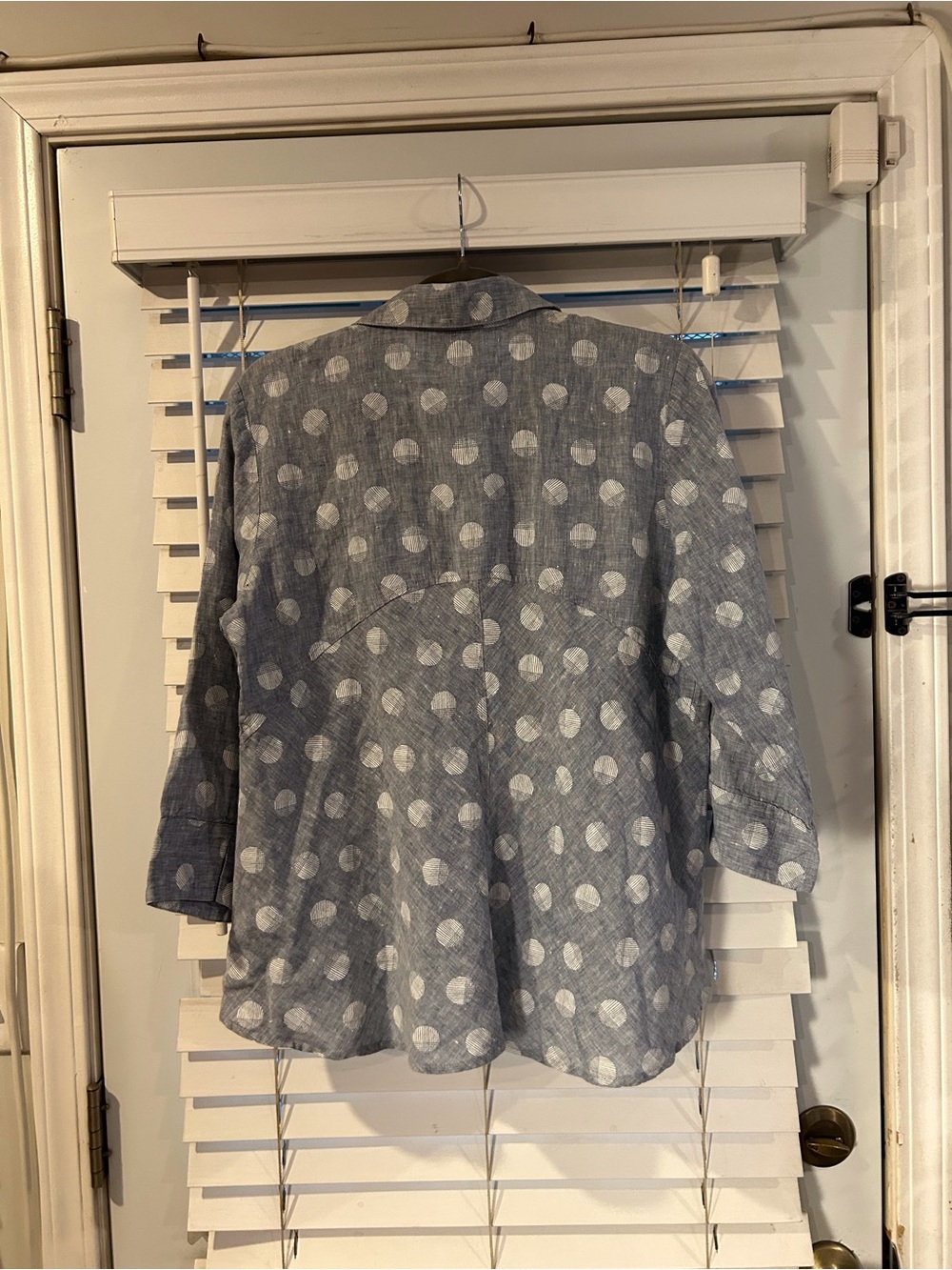 100% Linen Women’s Top Med Chambray Denim Geometrical Circles High Low Comfort - Picture 4 of 8